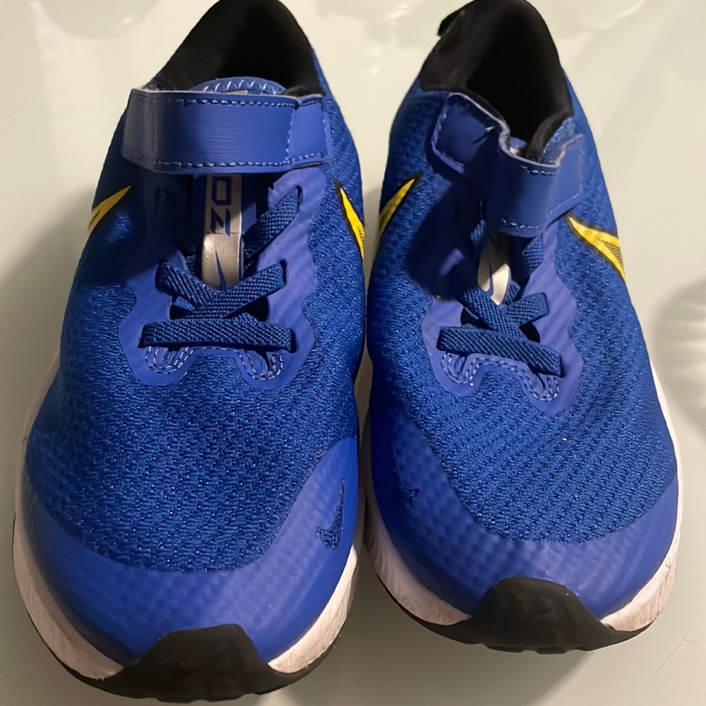 Kids' Air Zoom Arcadia 2 Running Shoe Little Kid